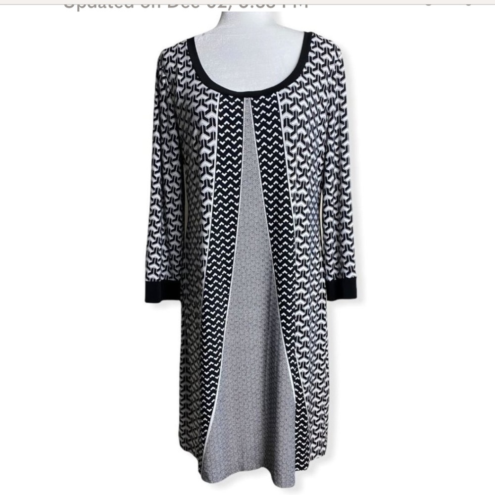 Calvin Klein 3/4 Sleeve Relaxed Sheath Dress